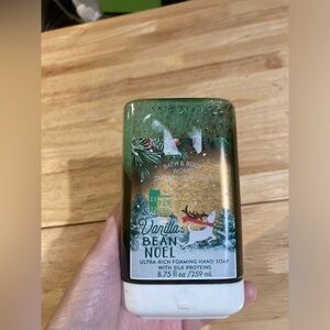 Bath & Body Works smart soap refill vanilla bean Noel. 8.75 oz size